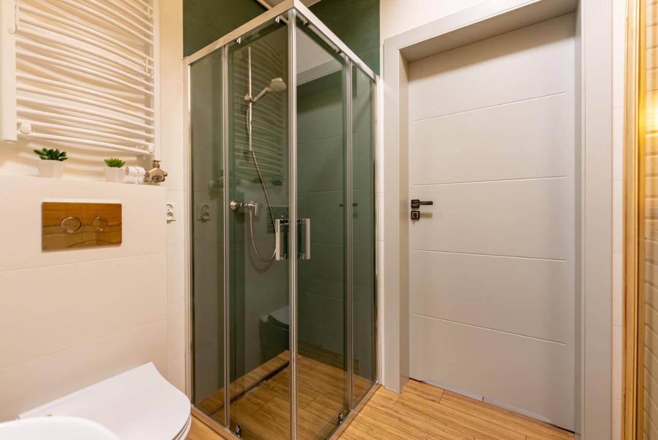 Apartament Zielony Jodlowa - Z Prywatna Sauna! By Dream Apart 슈차이르크 외부 사진